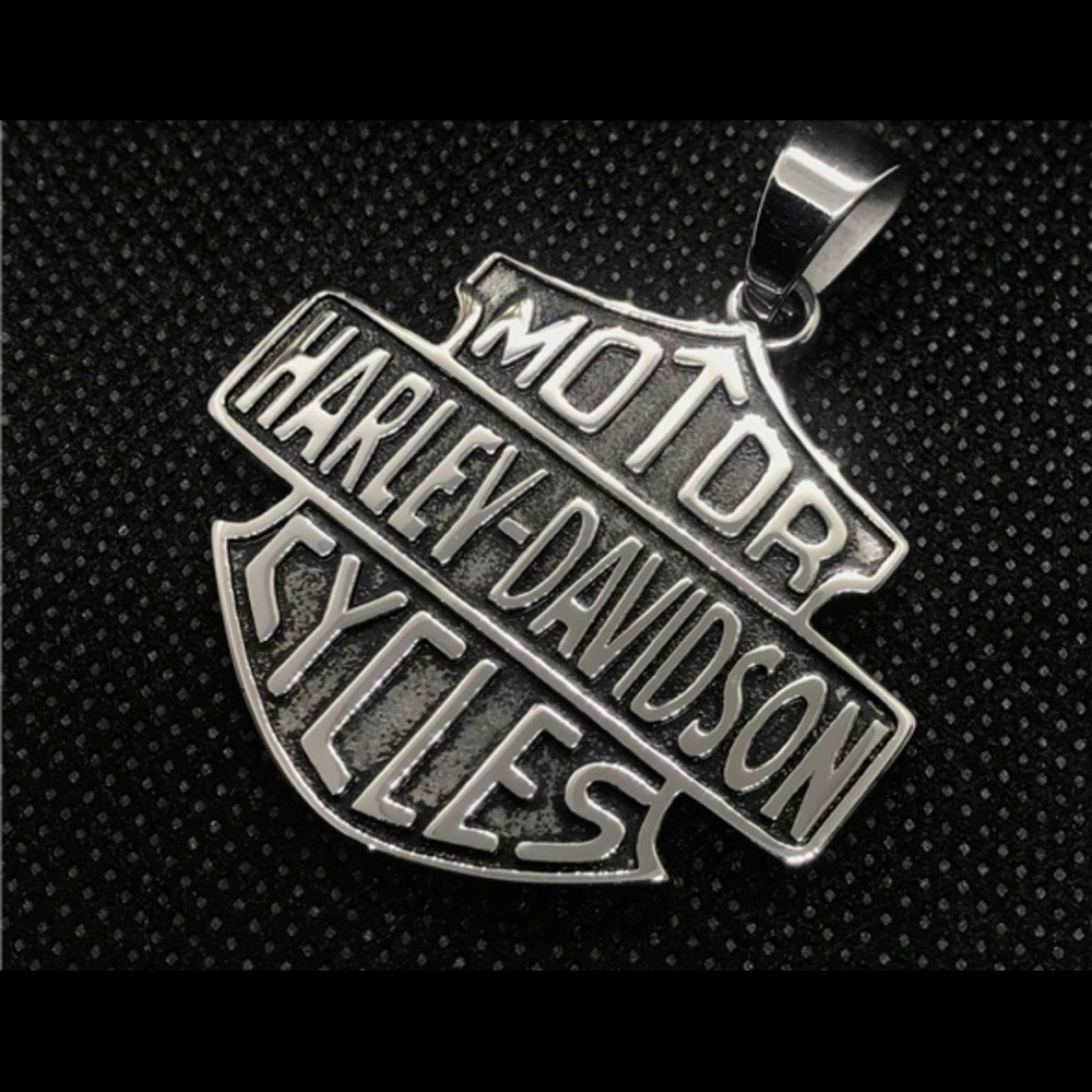 Limited! Men’s HD Necklace - Picture 2 of 3